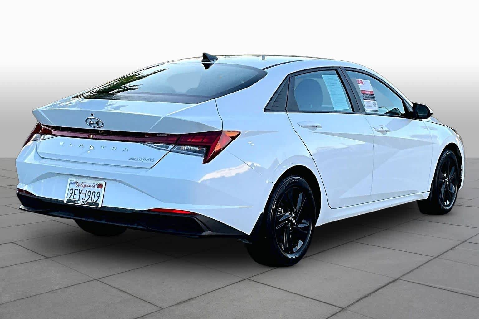 Used 2023 Hyundai Elantra Blue FWD image 12