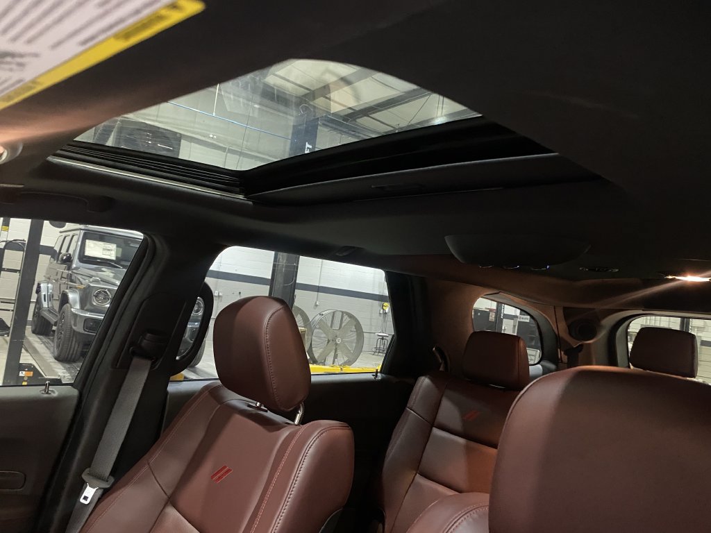 Used 2023 Dodge Durango R/T RWD image 14