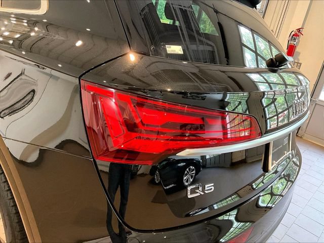 Used 2023 Audi Q5 Premium w/ Convenience Package AWD/4WD image 31