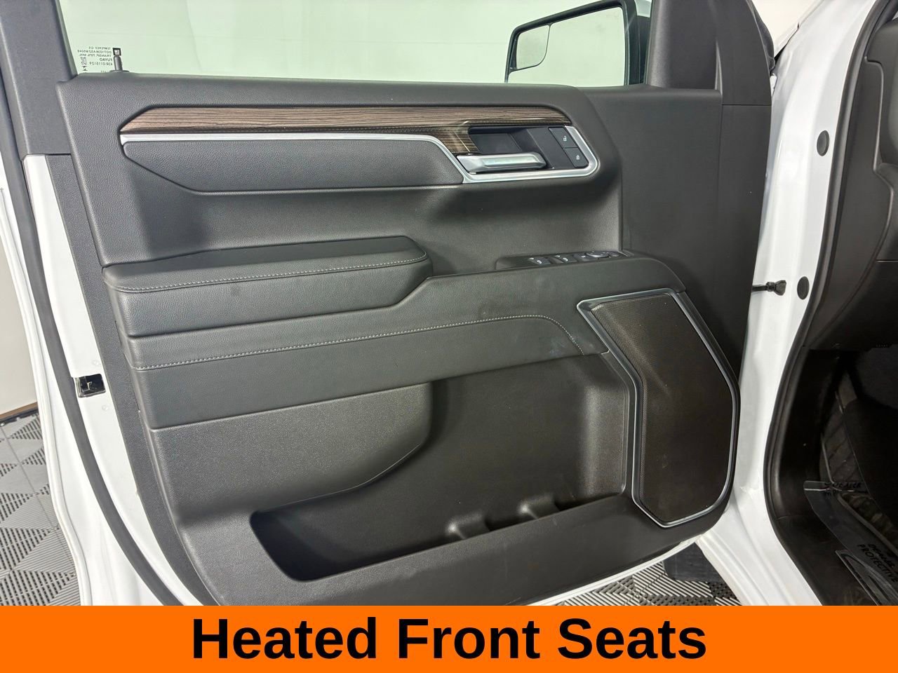 Used 2025 Chevrolet Silverado 1500 LT image 11