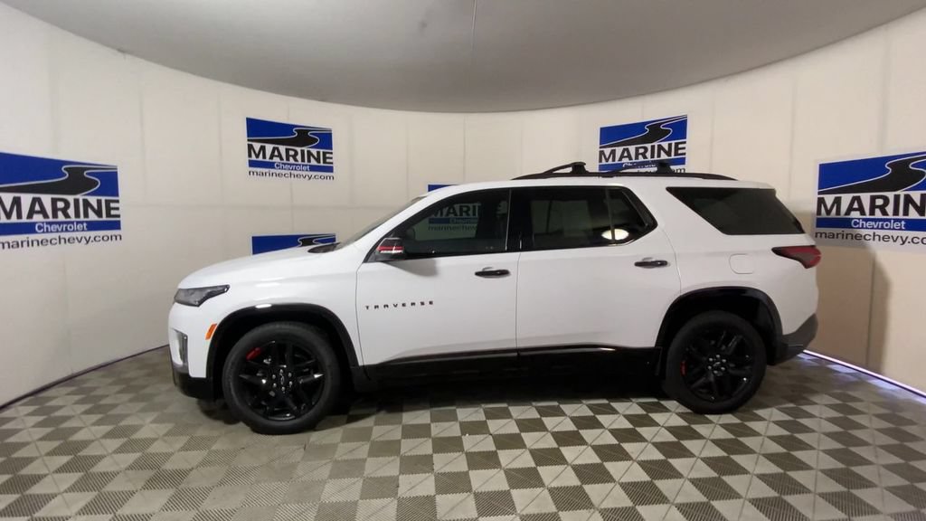 Used 2023 Chevrolet Traverse Premier w/ Redline Edition FWD image 7