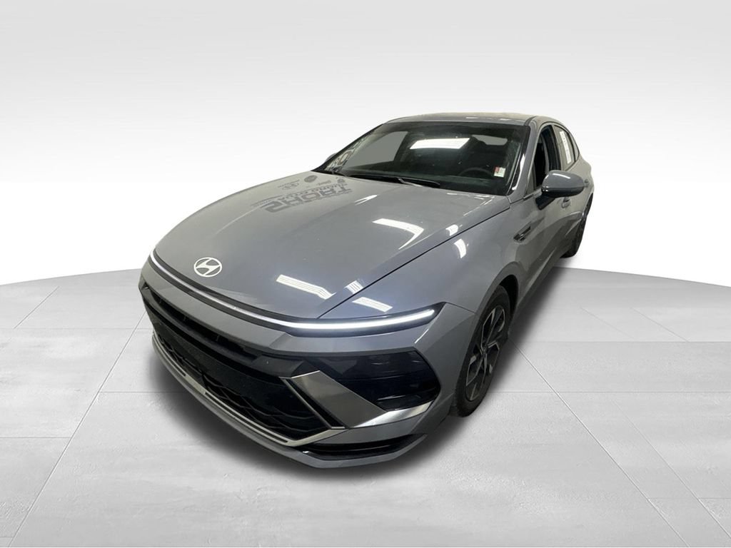 Used 2024 Hyundai Sonata SEL FWD image 2