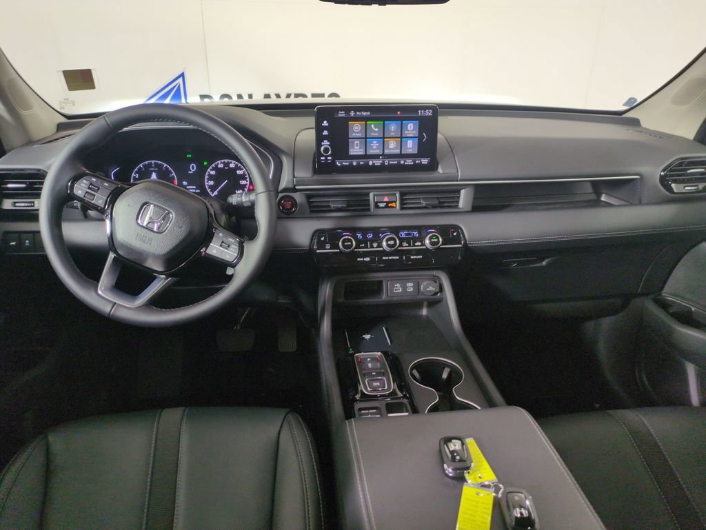 Certified 2025 Honda Pilot EX-L image 16
