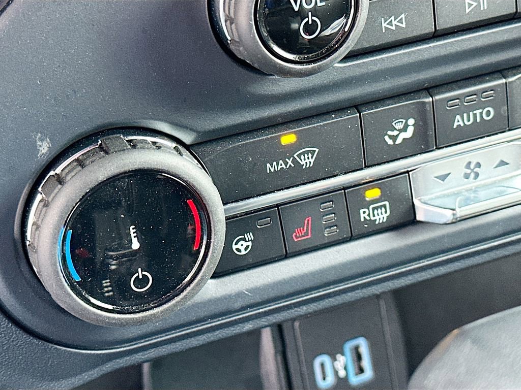 Used 2022 Ford Bronco Badlands image 28