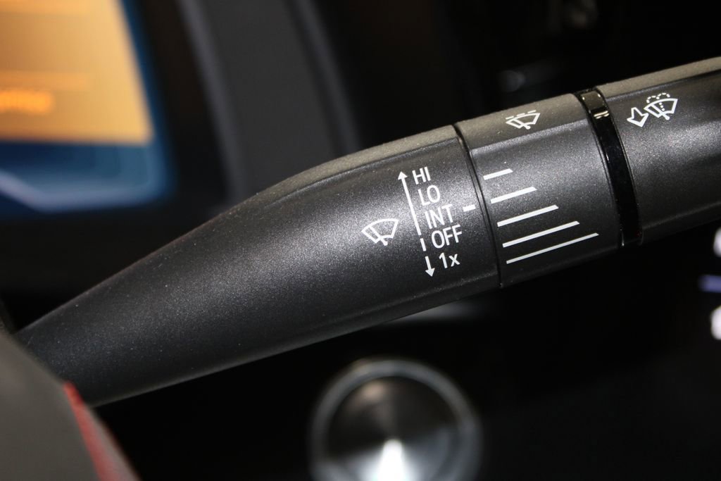 Used 2023 Chevrolet Corvette Stingray Premium Conv image 32