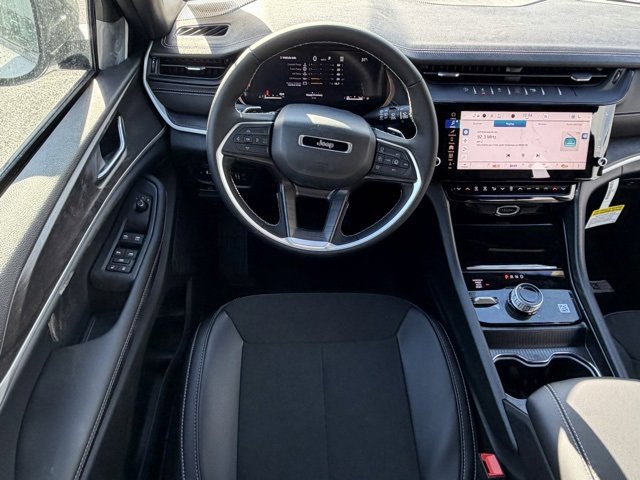 New 2026 Jeep Grand Cherokee Laredo image 33