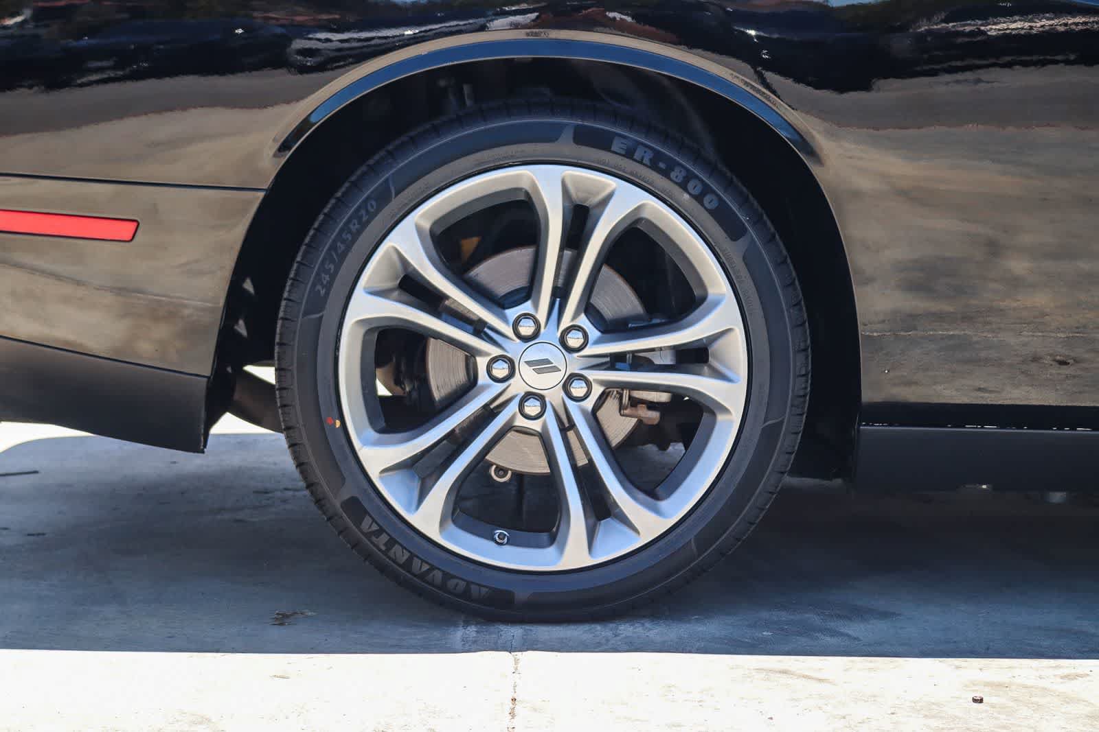 Used 2022 Dodge Challenger R/T RWD image 8
