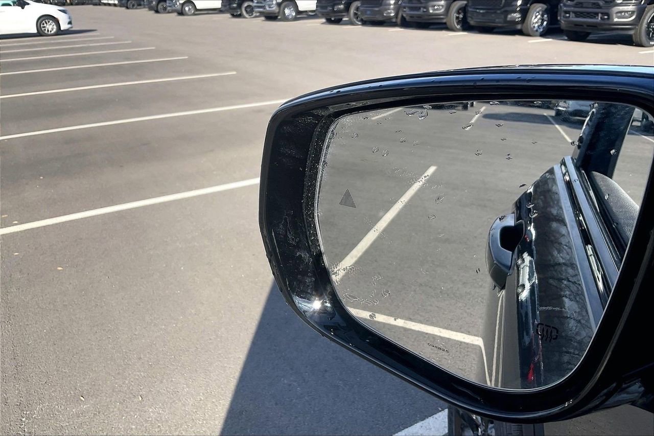 New 2026 Jeep Grand Cherokee Limited w/ Limited Altitude Package image 26