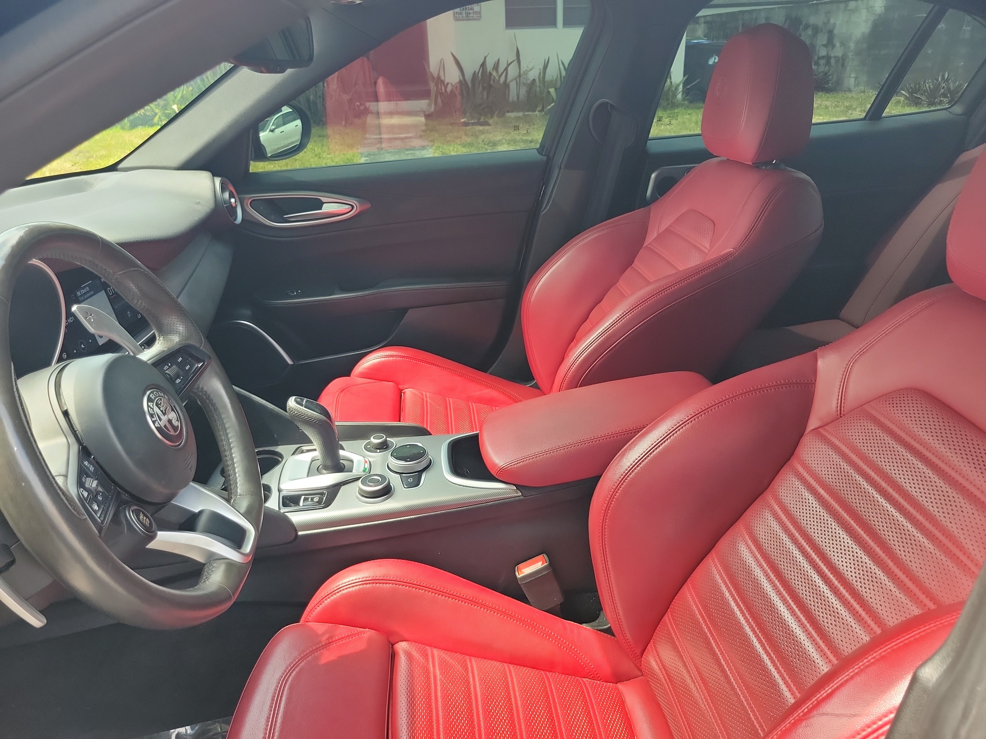 Used 2023 Alfa Romeo Giulia Veloce RWD image 17