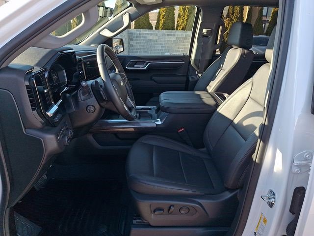 Certified 2025 Chevrolet Silverado 1500 LTZ w/ Technology Package image 14