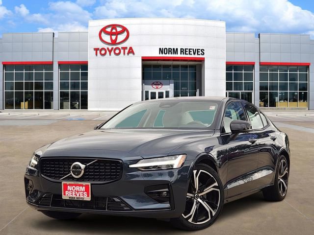 Used 2024 Volvo S60 B5 Plus FWD image 1