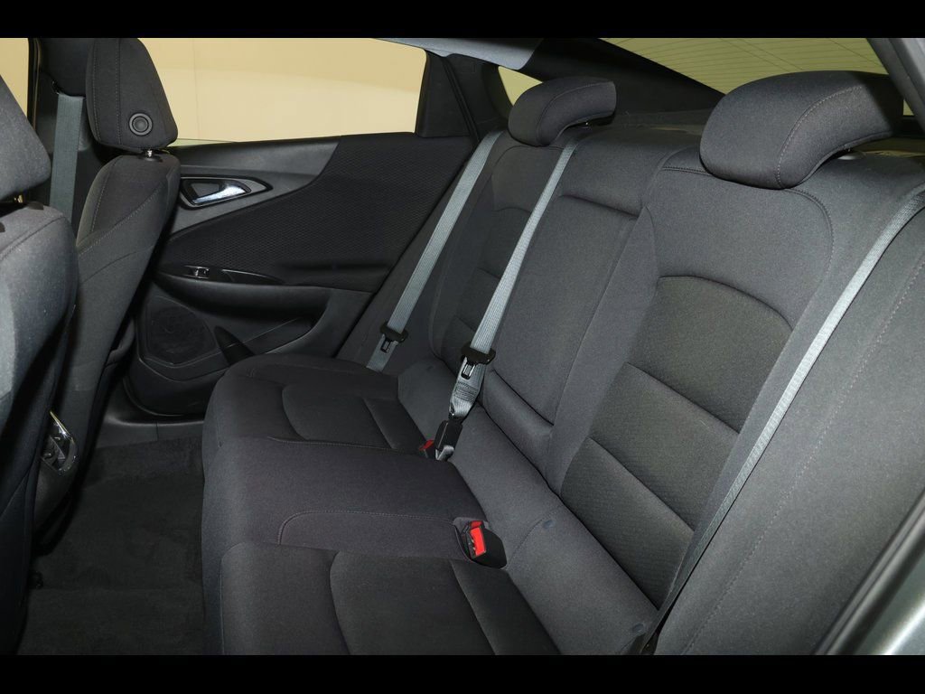 Used 2024 Chevrolet Malibu LT image 28
