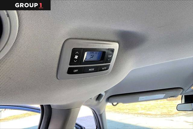 Certified 2018 Toyota Sienna L image 33