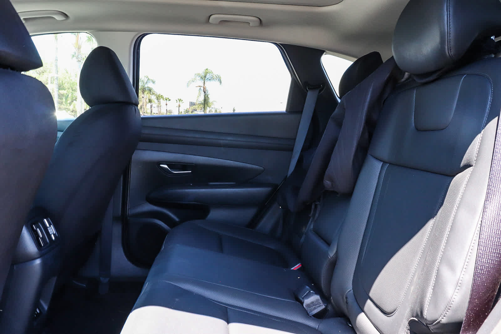 Used 2025 Hyundai Tucson SEL AWD/4WD image 19