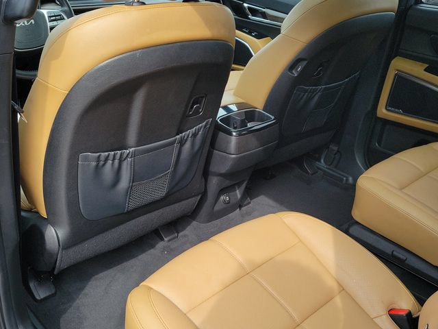 Used 2022 Kia Telluride SX w/ Towing Package FWD image 9
