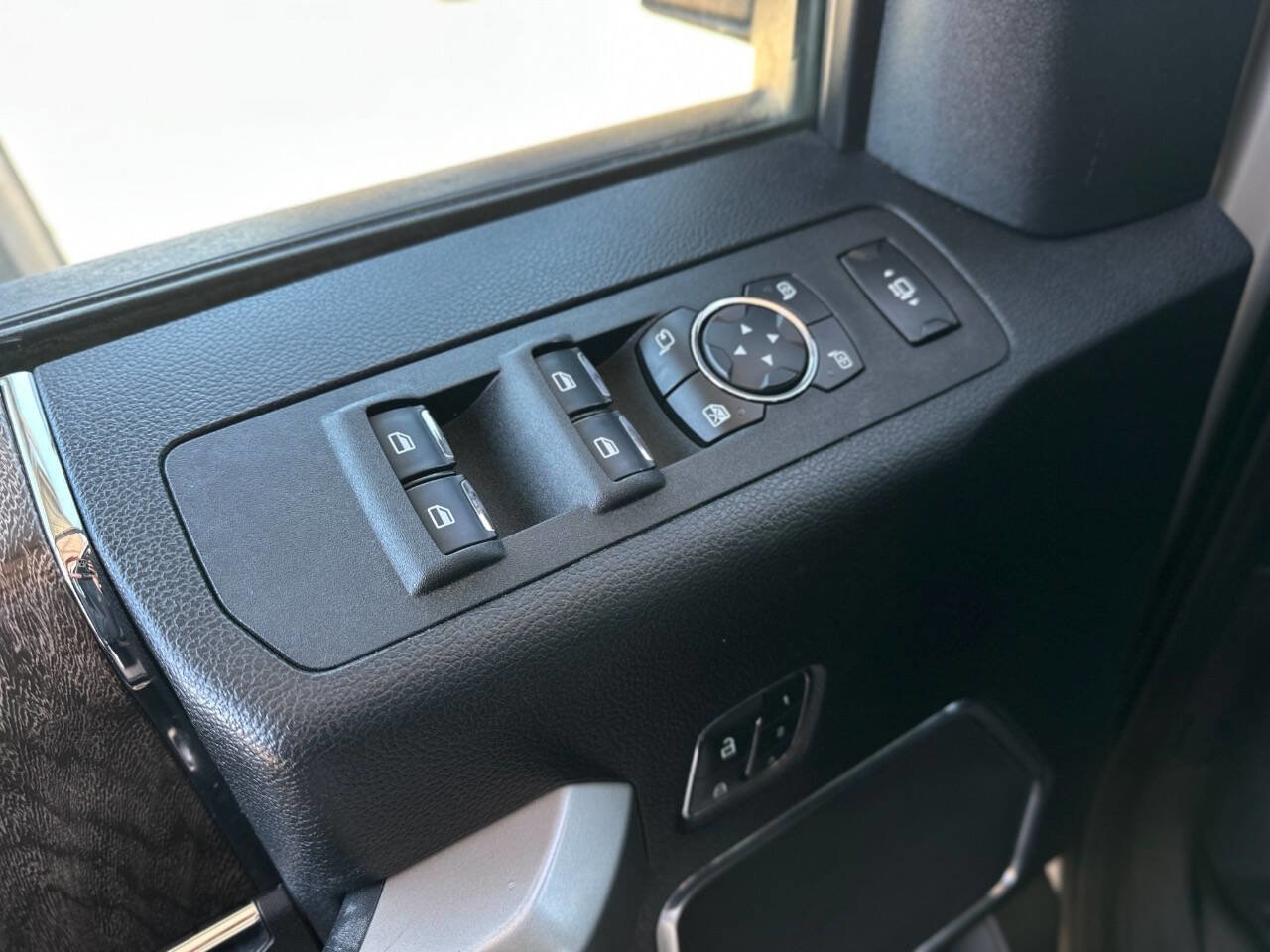 Used 2017 Ford F350 Lariat w/ Lariat Value Package image 23