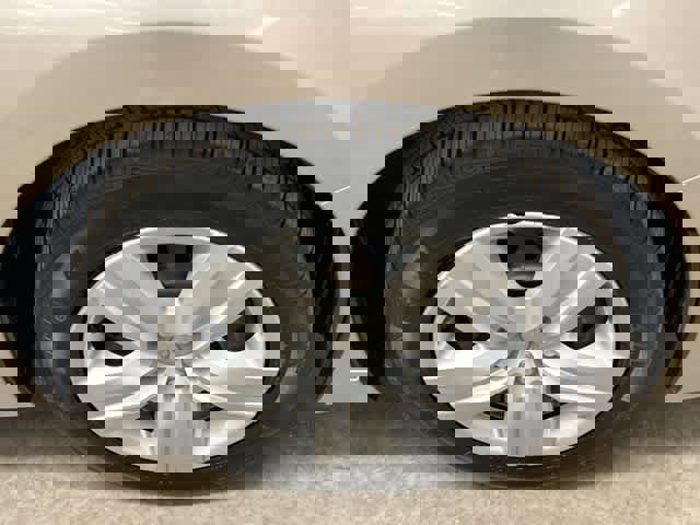 Used 2015 Subaru Legacy 2.5i AWD/4WD image 5