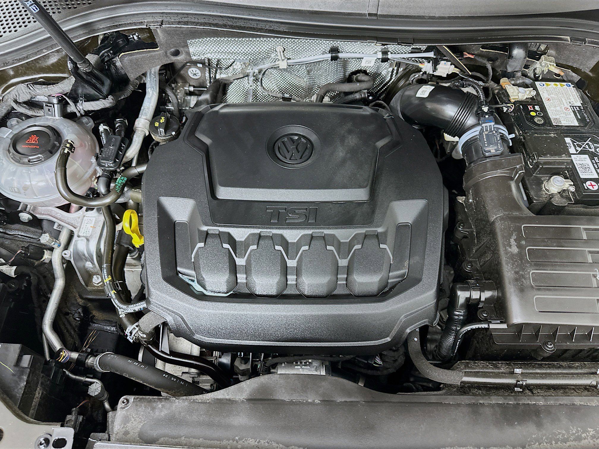 Used 2024 Volkswagen Tiguan SE image 34