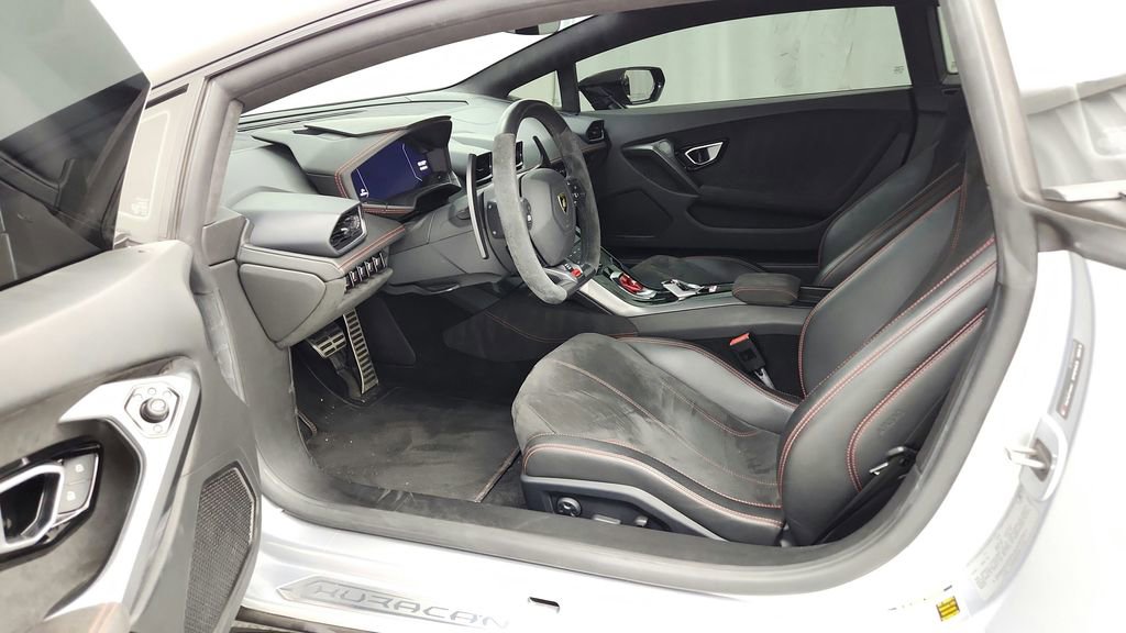 Used 2018 Lamborghini Huracan LP 580-2 image 21