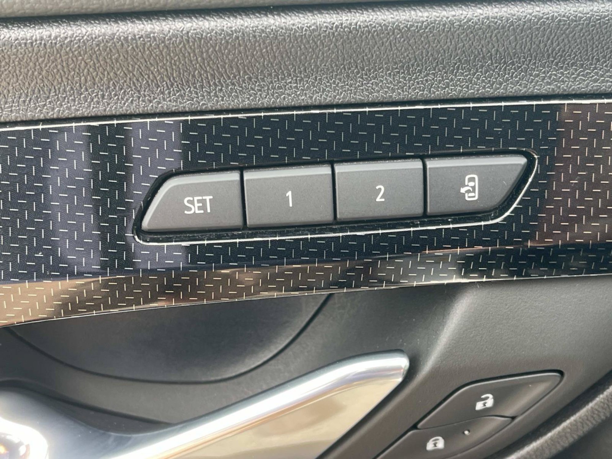 Used 2023 GMC Terrain AT4 AWD/4WD image 28
