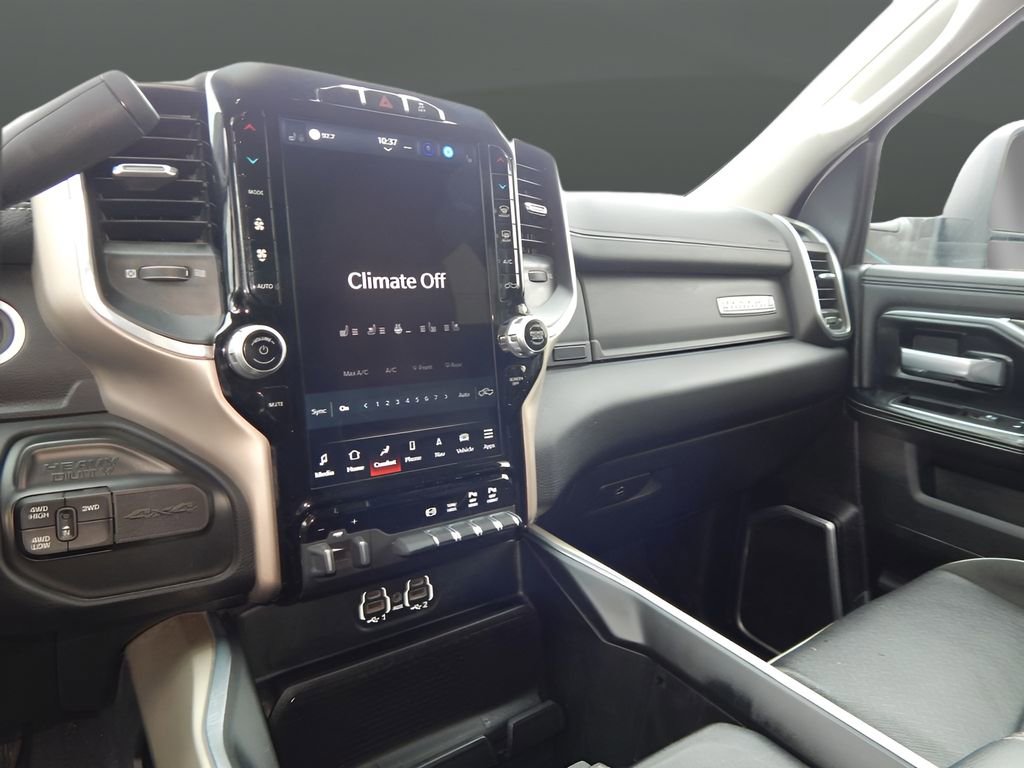 Used 2024 RAM 3500 Laramie image 15