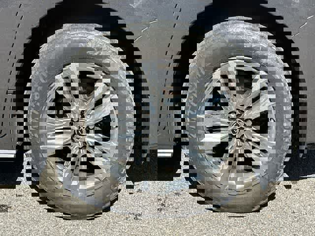 Used 2024 Toyota Sienna XLE w/ XLE Plus Package AWD/4WD image 5