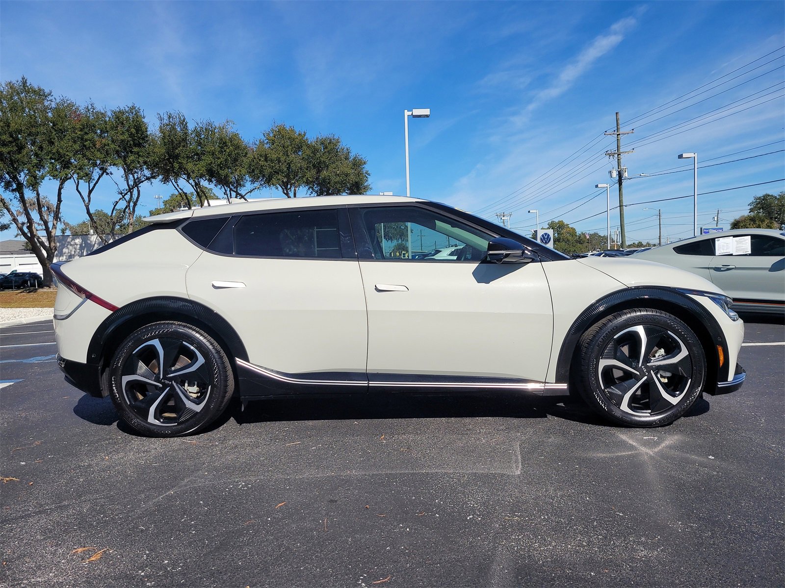 Used 2022 Kia EV6 GT-Line w/ First Edition Package image 5