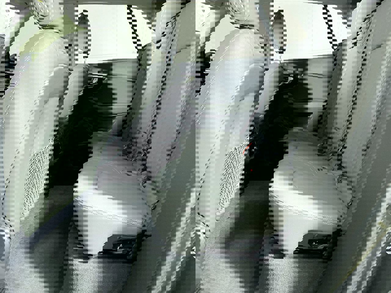 Used 2025 Audi Q8 Premium Plus w/ Premium Plus Package image 22