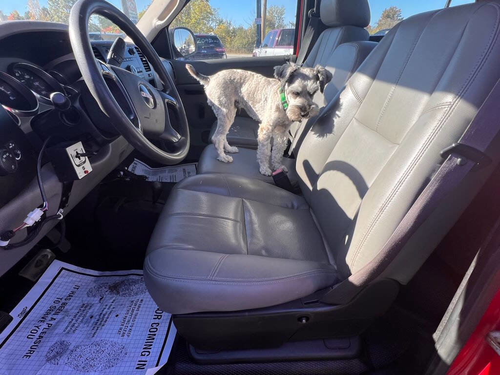 Used 2010 GMC Sierra 3500 W/T w/ Snow Plow Prep Package image 8