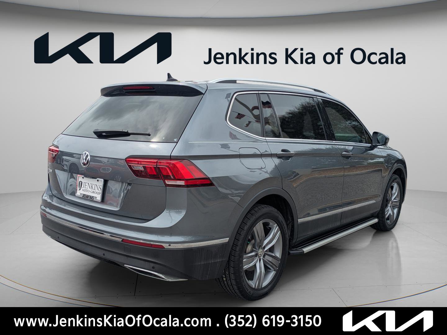 Used 2021 Volkswagen Tiguan SEL image 3