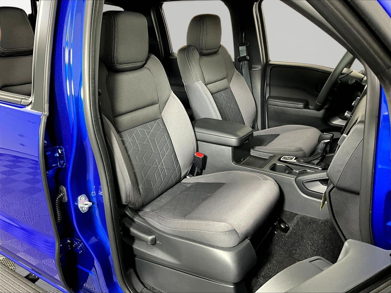 New 2027 Nissan Frontier SV w/ SV Convenience Package AWD/4WD image 18