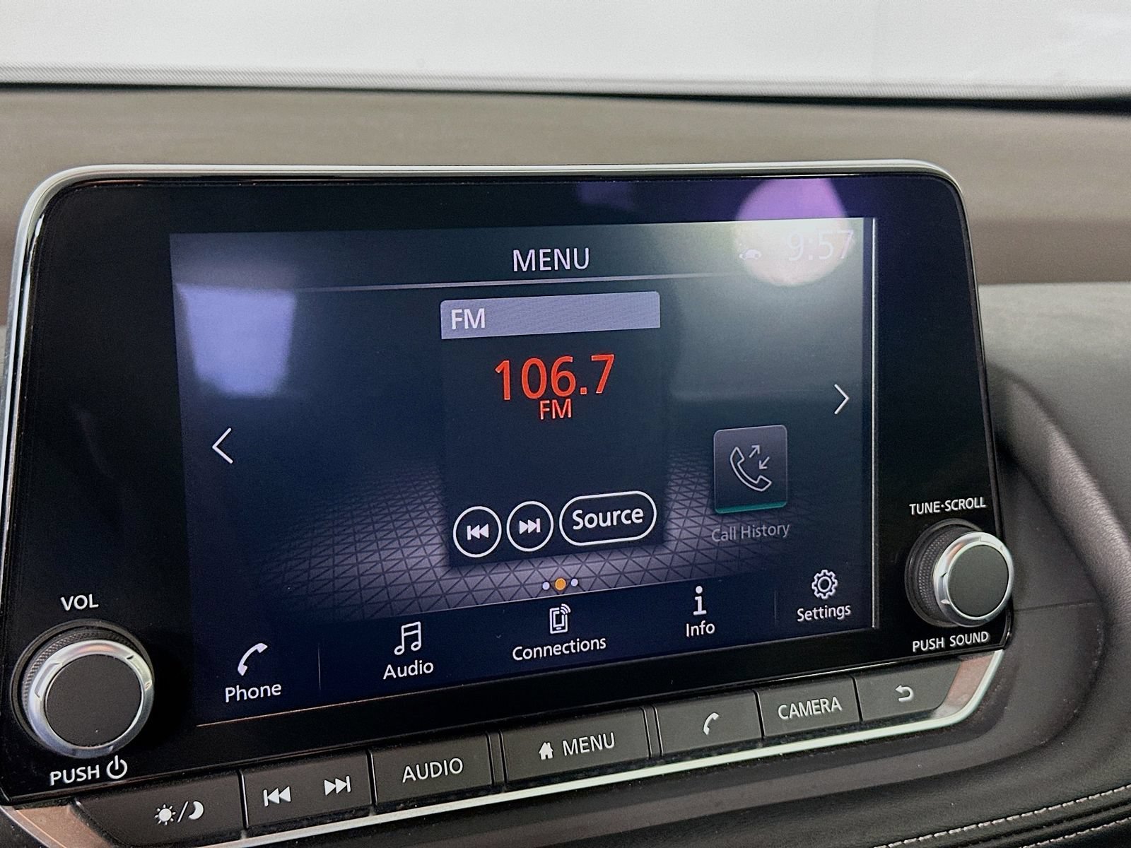 Used 2023 Nissan Rogue SV FWD image 14