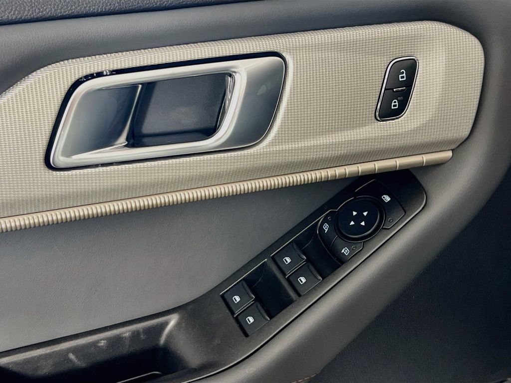 New 2027 Ford Explorer Active AWD/4WD image 12