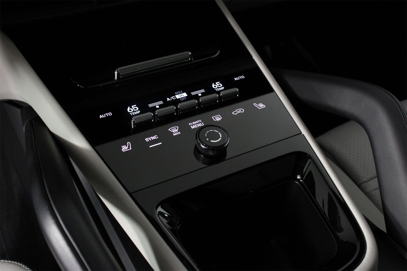 Used 2025 Porsche Cayenne S image 18