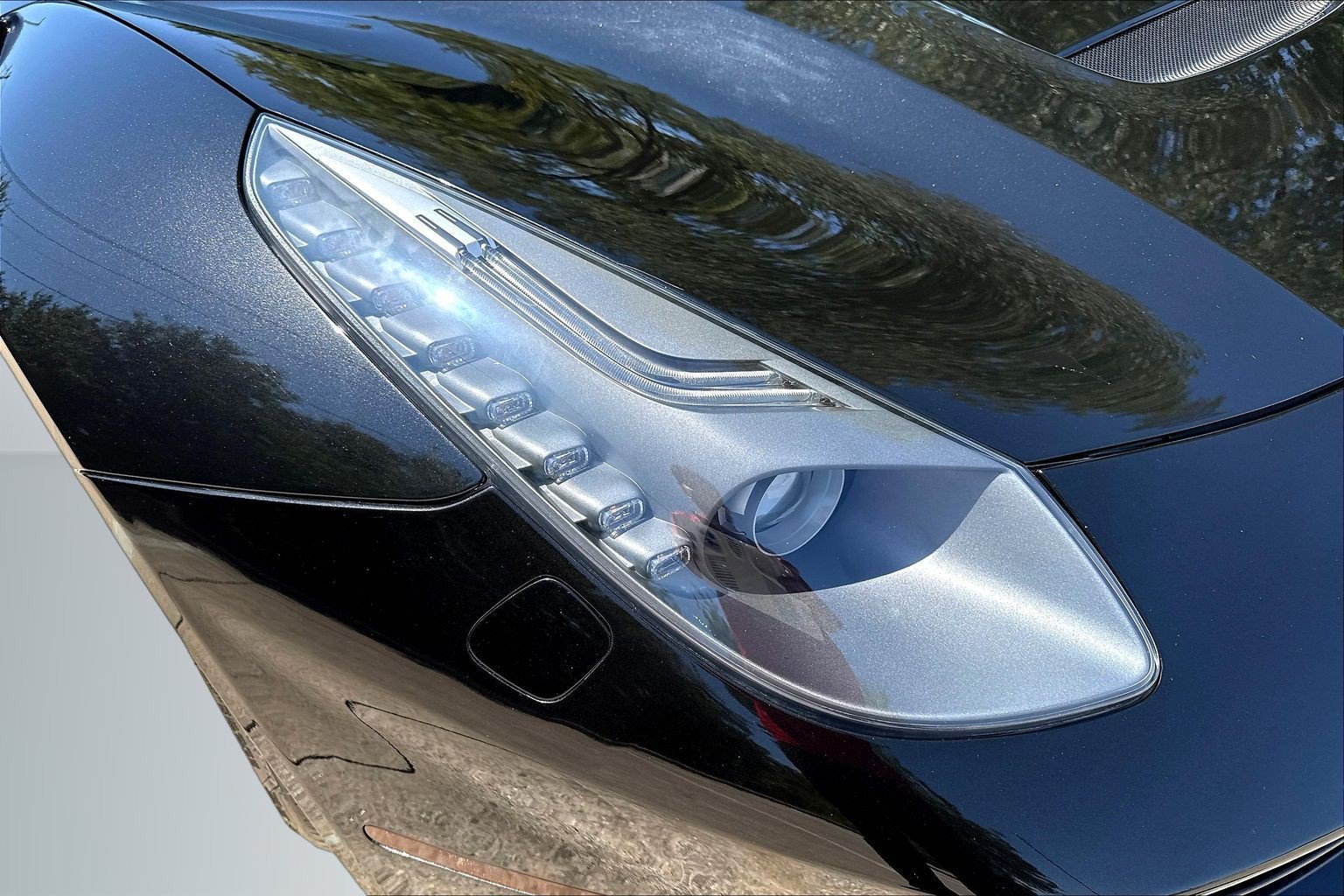 Used 2014 Ferrari F12 Berlinetta RWD image 26