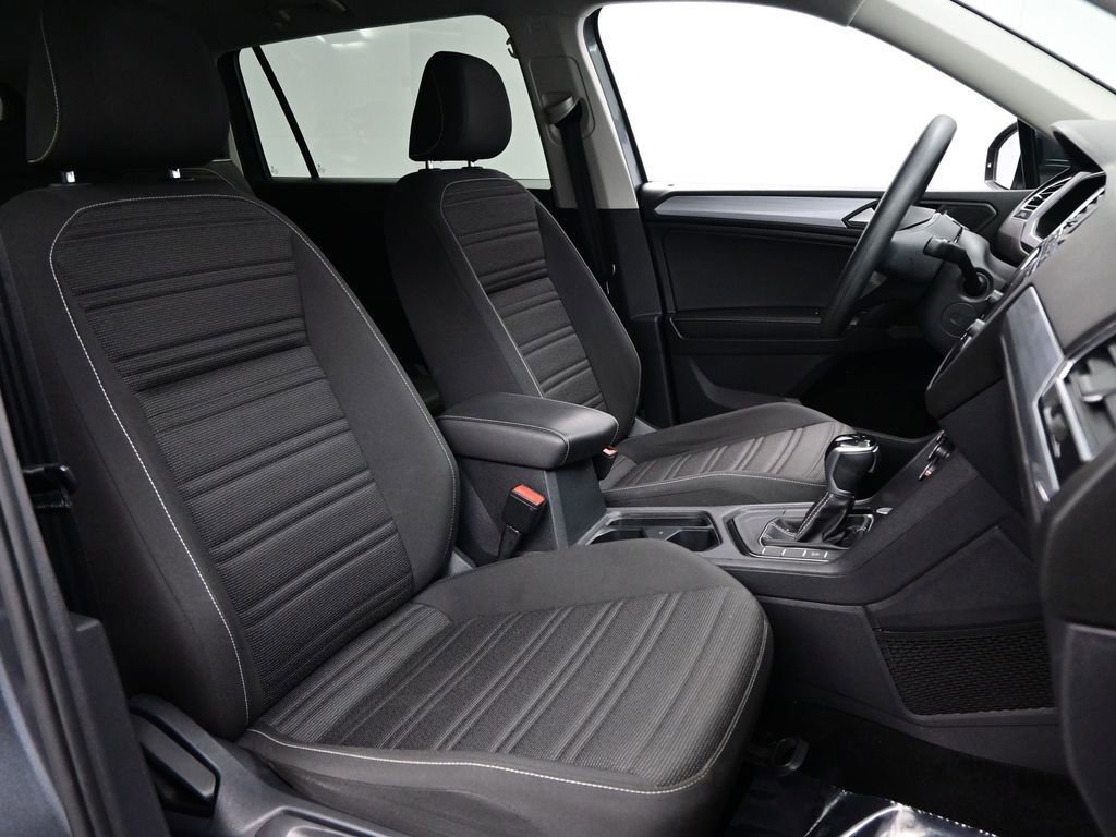Used 2022 Volkswagen Tiguan S image 10