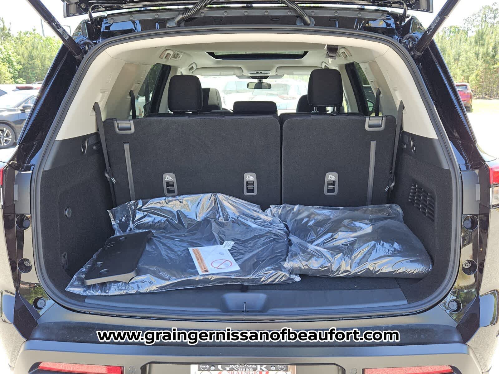 New 2026 Nissan Pathfinder SV FWD image 6