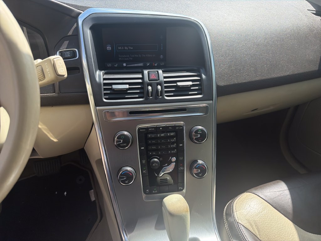 Used 2012 Volvo XC60 3.2 FWD image 23