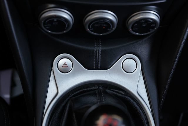 Used 2016 Nissan 370Z Coupe RWD image 39