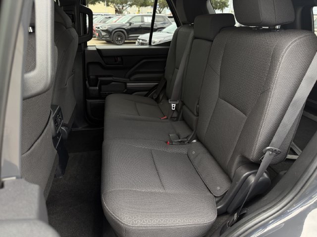 Used 2025 Toyota 4Runner SR5 AWD/4WD image 25