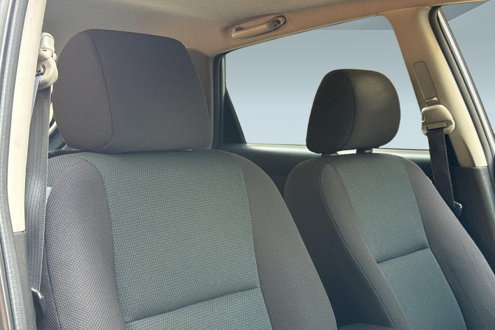 Used 2008 Toyota Matrix XR FWD image 30
