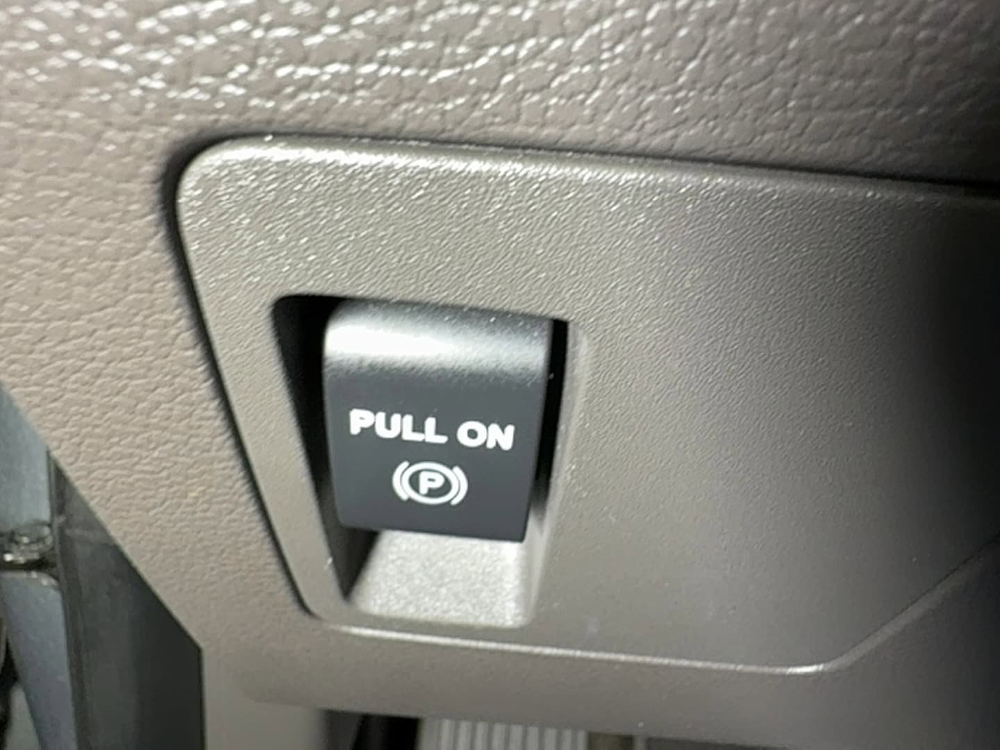 Used 2020 Ford Expedition XLT w/ Equipment Group 202A AWD/4WD image 42