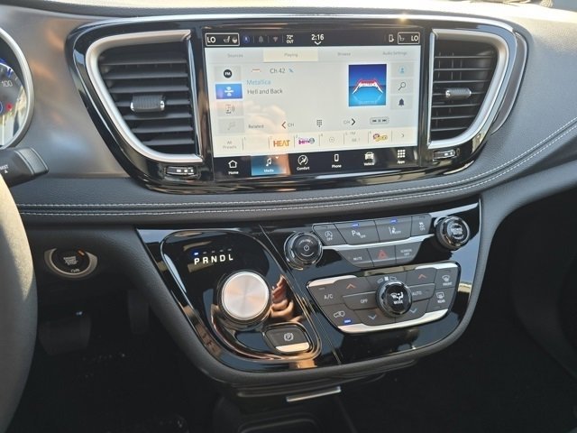 New 2026 Chrysler Pacifica Select image 34