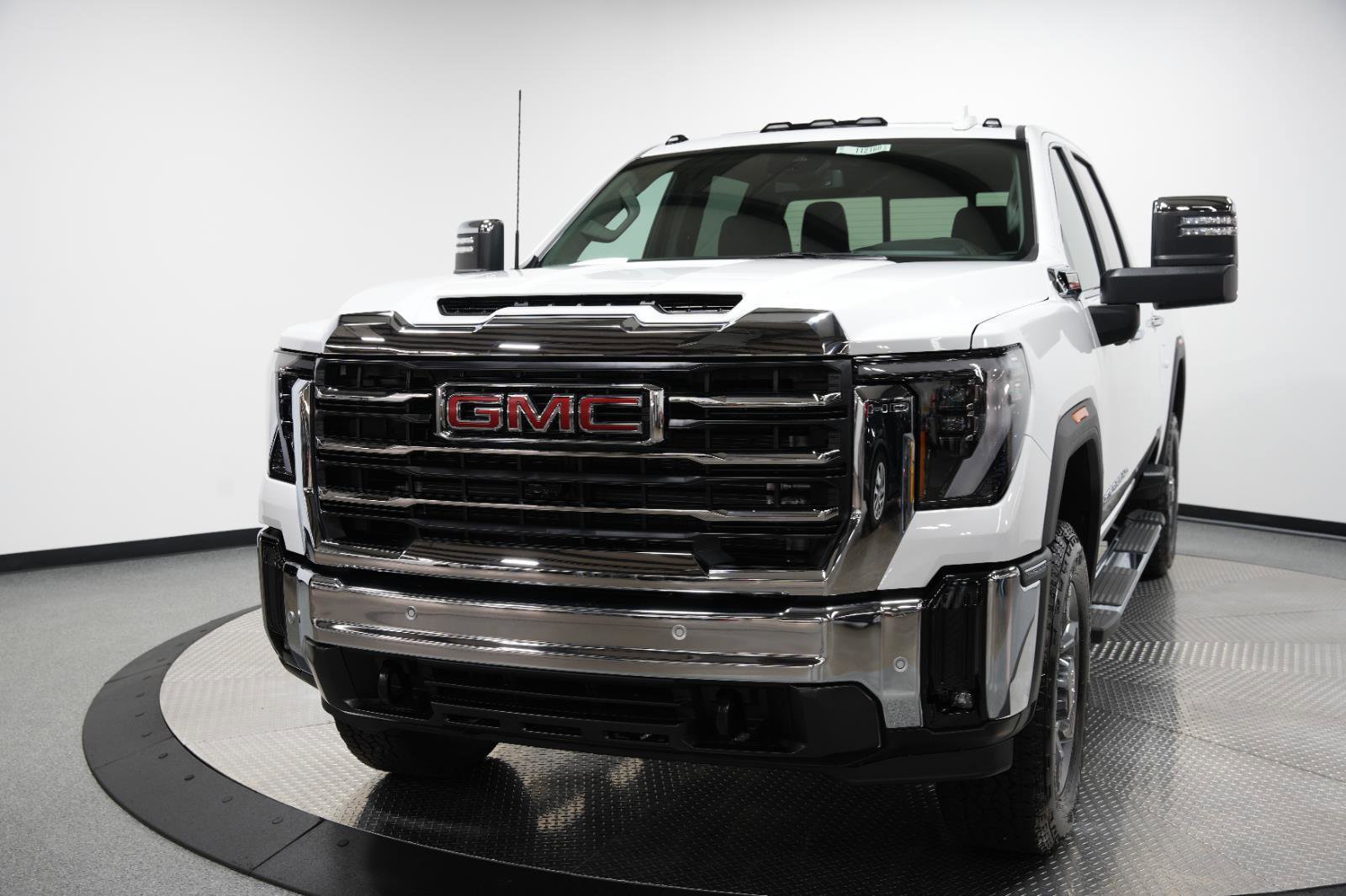 New 2025 GMC Sierra 2500 SLT w/ SLT Premium Package image 3