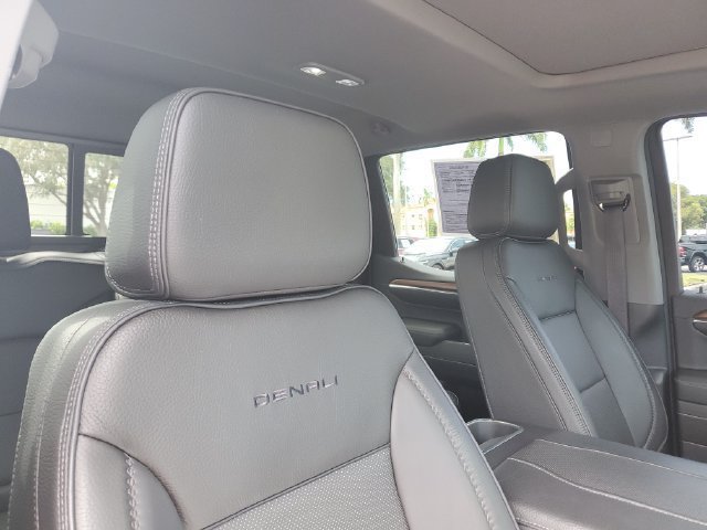Used 2023 GMC Sierra 1500 Denali w/ Technology Package AWD/4WD image 24
