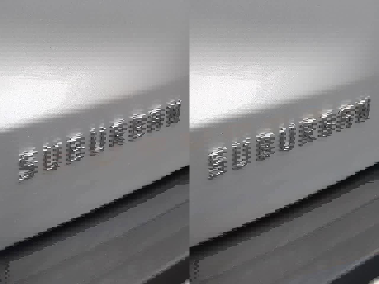 Used 2019 Chevrolet Suburban LT image 12