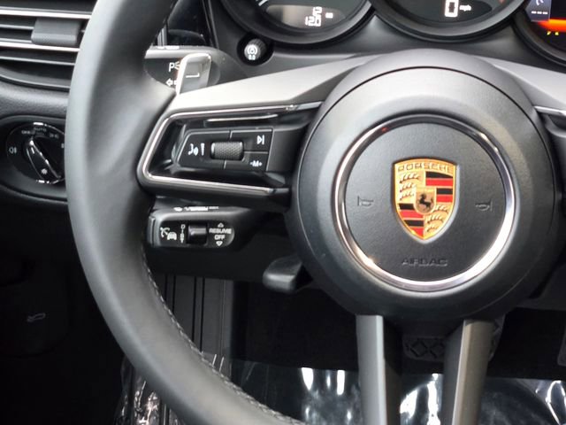 Used 2026 Porsche Macan image 16