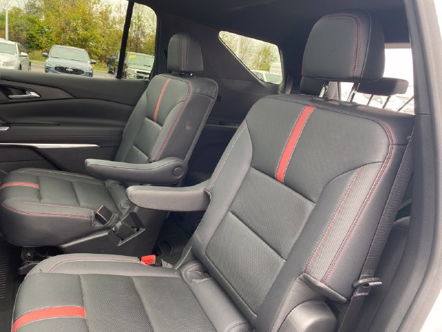 Certified 2024 Chevrolet Traverse RS FWD image 21
