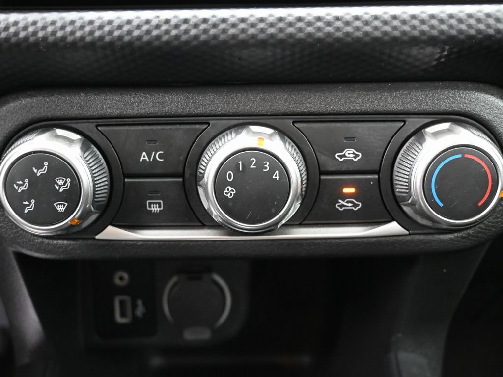 Used 2025 Nissan Kicks Play S image 24