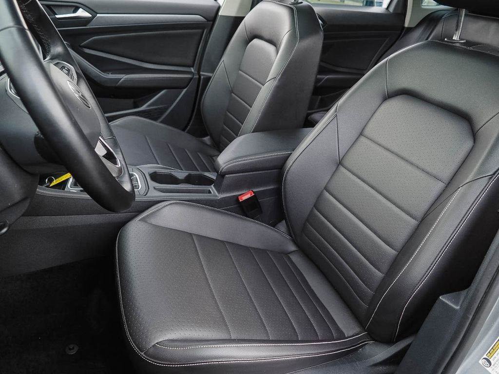Used 2023 Volkswagen Jetta SE FWD image 22